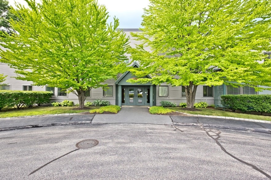 4 Union Park, Topsham, ME à louer - Photo du bâtiment - Image 3 de 19