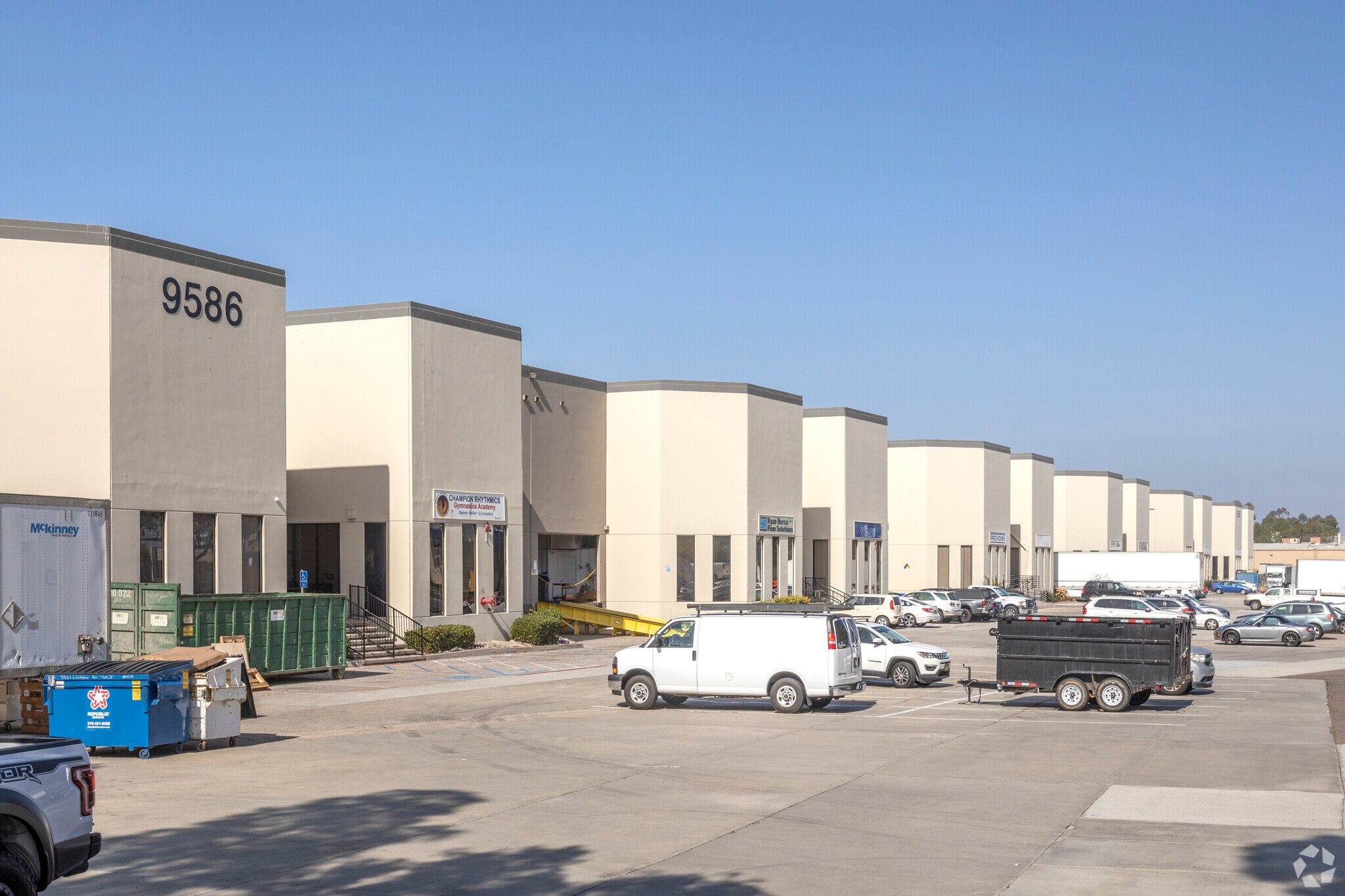 9586 Distribution Ave, San Diego, CA for lease Building Photo- Image 1 of 6