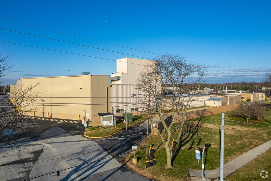 700 N Broad St, Middletown, DE à louer - Photo du bâtiment - Image 2 de 8