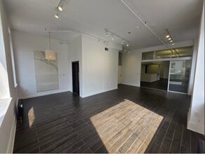 251-253 Fifth Ave, New York, NY for lease Interior Photo- Image 1 of 11