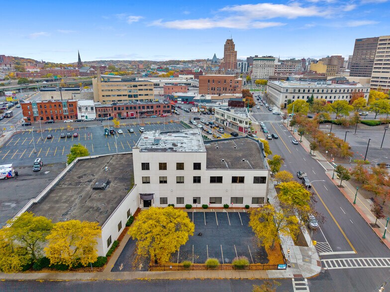 344 W Genesee St, Syracuse, NY à louer - Photo du bâtiment - Image 1 de 116
