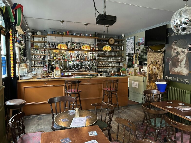 64 Lant St, London for sale - Building Photo - Image 3 of 20