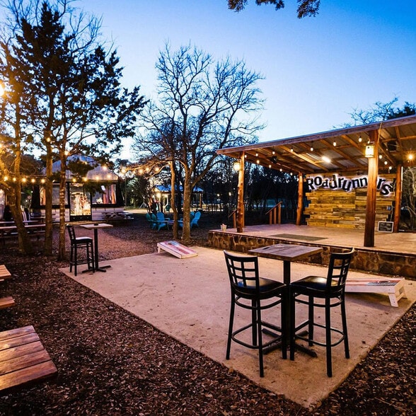 235 Sports Park Rd, Dripping Springs, TX for lease - Primary Photo - Image 3 of 9