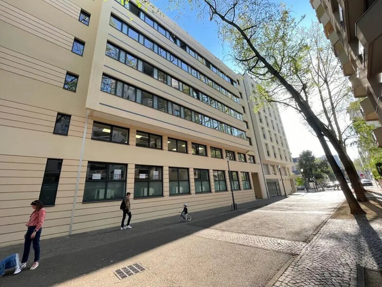 26 Rue Louis Blanc, Lyon for lease - Building Photo - Image 1 of 19