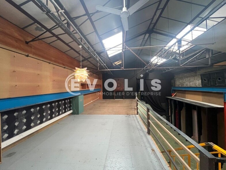Flex in Aubervilliers for lease - Building Photo - Image 3 of 8
