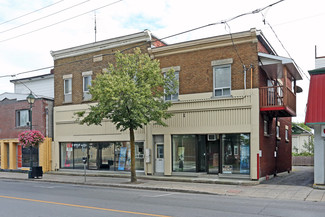 Plus de détails pour 319-327 Montreal Rd, Cornwall, ON - Vente au détail à vendre