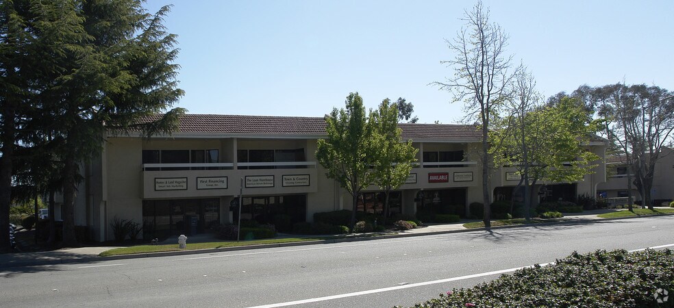 2580 San Ramon Valley Blvd, San Ramon, CA à louer - Photo du bâtiment - Image 1 de 13