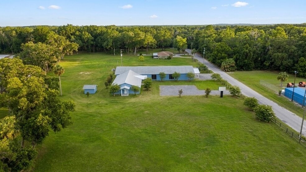 8635 W Goodman Ln, Homosassa, FL for lease - Building Photo - Image 2 of 21