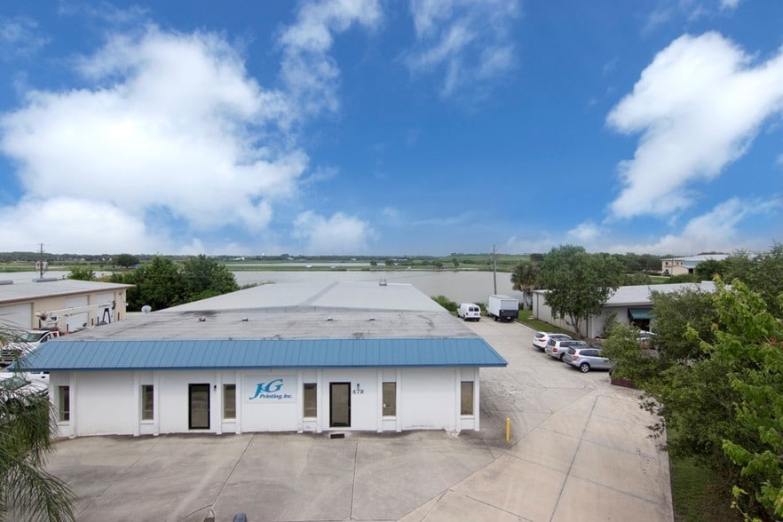 479 Interstate Ct, Sarasota, FL à vendre - Photo principale - Image 1 de 37