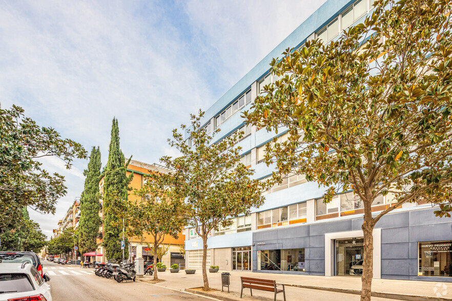 Office in Sant Cugat Del Vallès, BAR for sale - Building Photo - Image 3 of 4