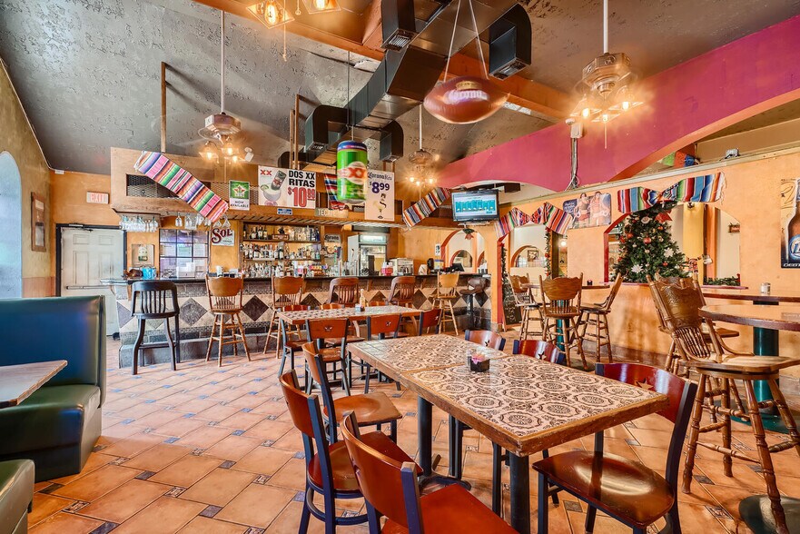 9602 Spencer Hwy, La Porte, TX à vendre - Photo intérieure - Image 2 de 7