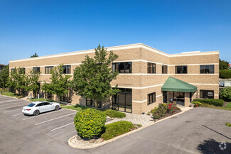 More details for 285 Forest Grove Dr, Pewaukee, WI - Office for Lease