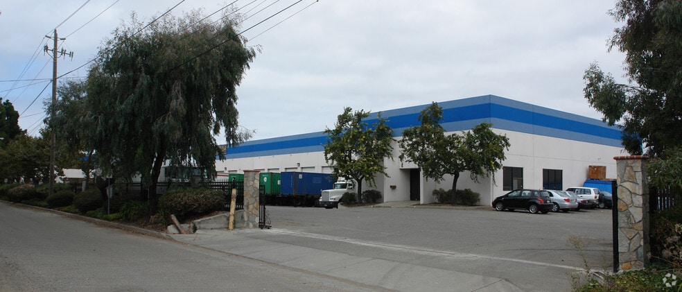 2671-2675 McCone Ave, Hayward, CA for sale - Primary Photo - Image 1 of 12