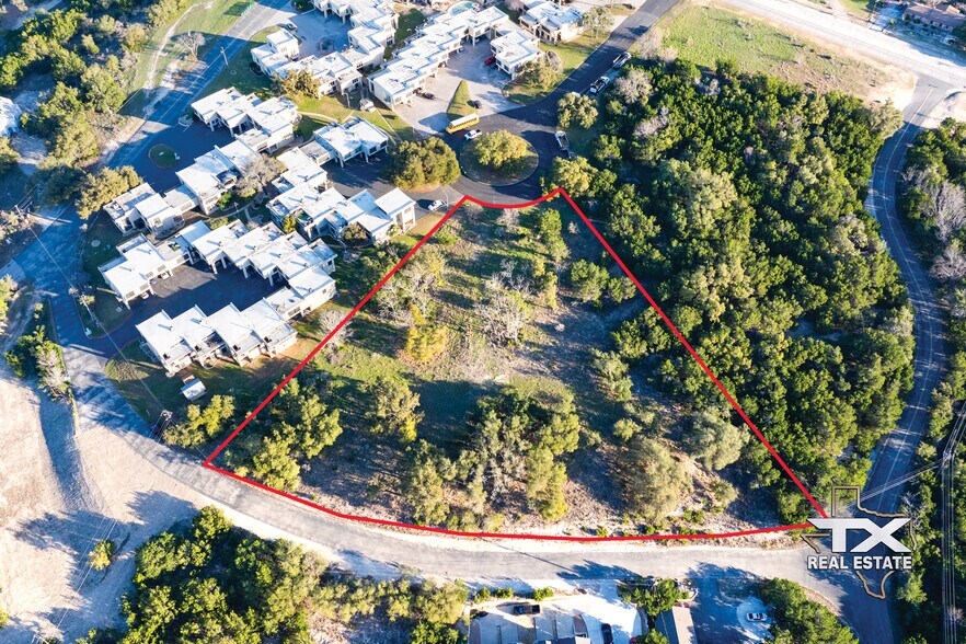 5803 Circulo dr, Lago Vista, TX à vendre - Photo du bâtiment - Image 2 de 12