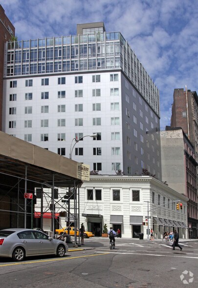 134 4th Ave, New York, NY à louer - Photo du bâtiment - Image 2 de 5