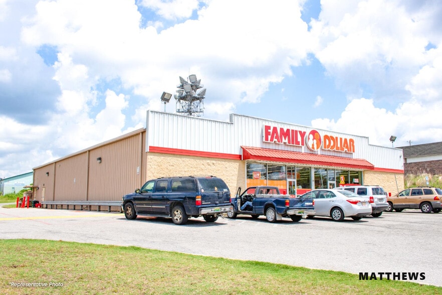 63 Depot Ave, Eminence, KY for sale - Building Photo - Image 1 of 3