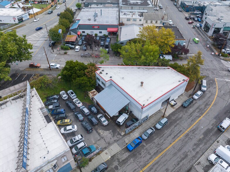 4700 Ballard Ave NW, Seattle, WA à vendre - Photo du bâtiment - Image 2 de 3