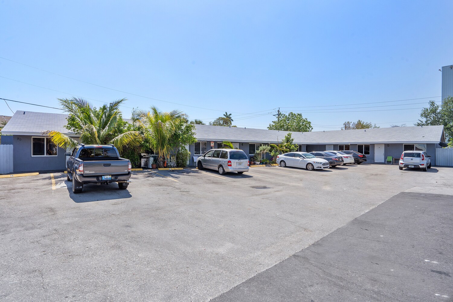 98 NE 36th Ct, Oakland Park, FL for sale Building Photo- Image 1 of 1