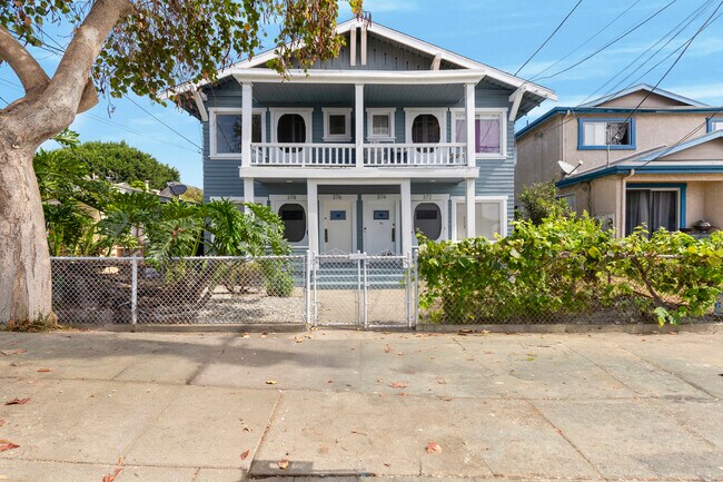 More details for 372 W 11th St, San Pedro, CA - Multifamily for Sale