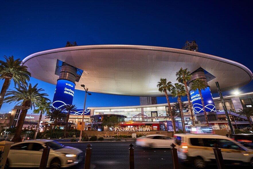 3200 Las Vegas Blvd S, Las Vegas, NV à louer - Photo du bâtiment - Image 2 de 5
