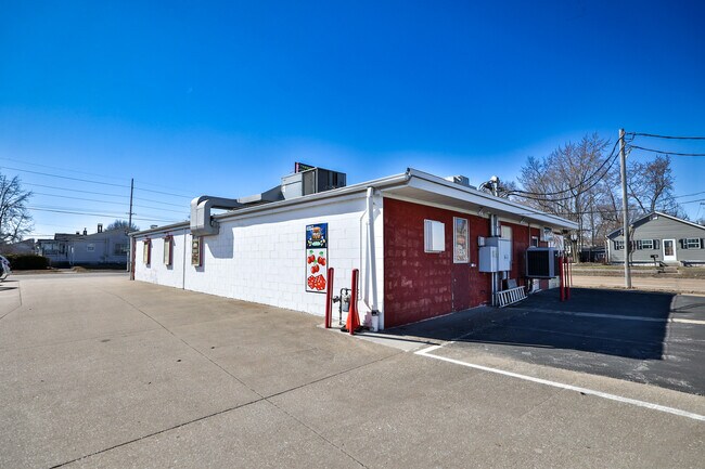More details for 1103 E Acton Ave, Wood River, IL - Retail for Sale