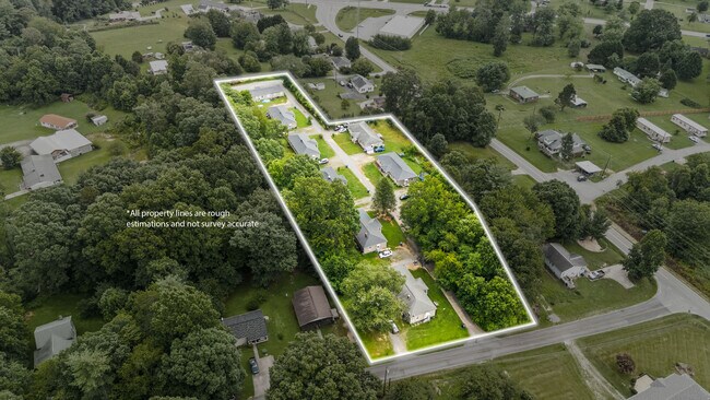 Plus de détails pour 3346 Clay Apartments Ct, Lenoir, NC - Multi-résidentiel à vendre