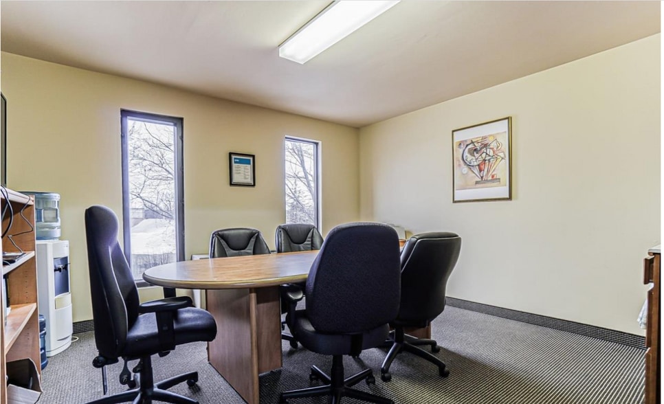 2100 Boul René-Gaultier, Varennes, QC à vendre - Photo intérieure - Image 2 de 9