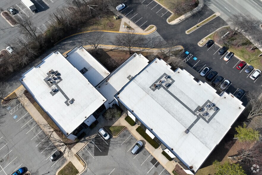 350-364 Christopher Ave, Gaithersburg, MD à louer - Photo du bâtiment - Image 2 de 19