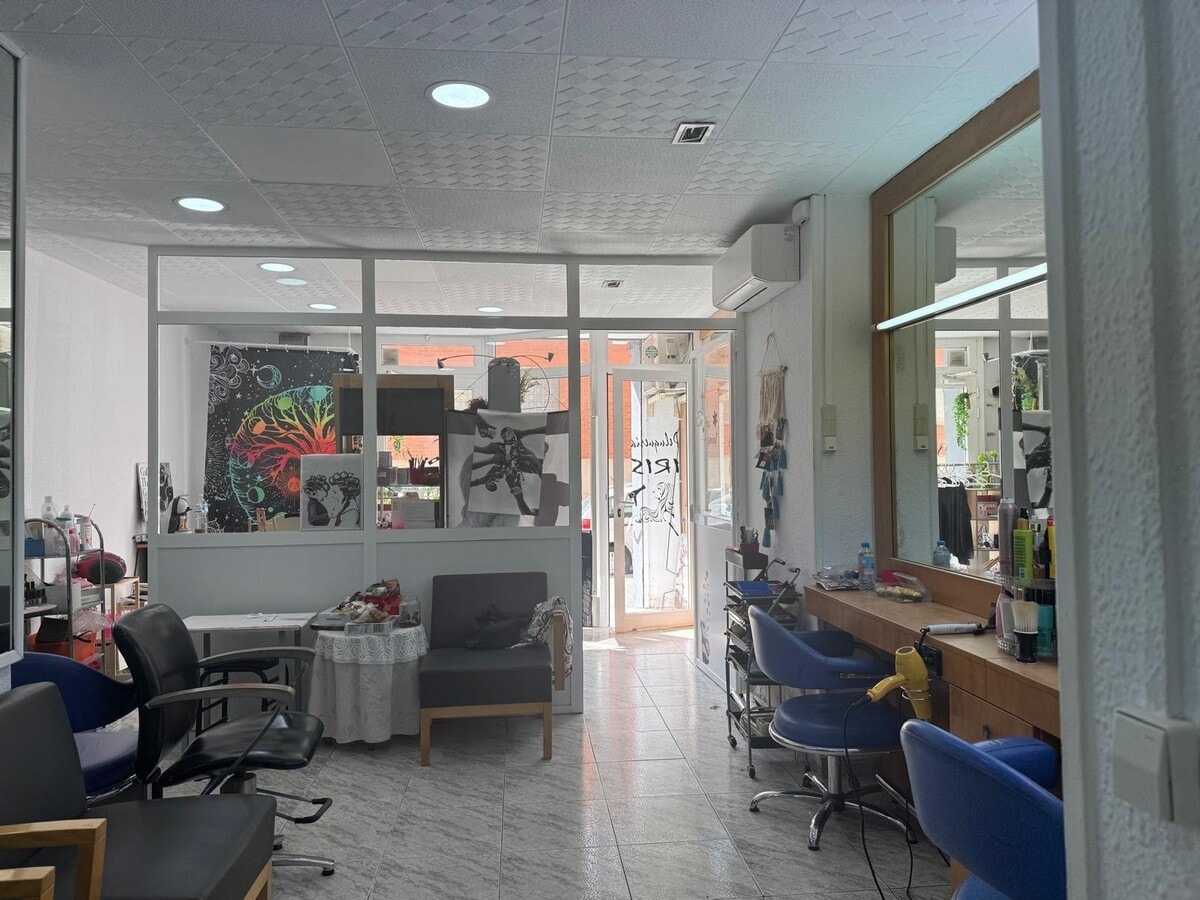 Sant Andreu de la Barca, BAR 08740 - - - Interior Photo - Image 2 of 11