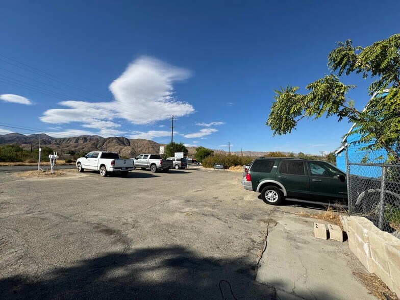 49927 Twentynine Palms Hwy, Morongo Valley, CA à vendre - Photo du bâtiment - Image 2 de 16