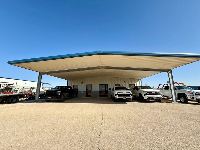 8714 WCR 127, Midland, TX à louer - Photo du bâtiment - Image 3 de 14