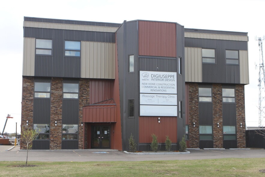 15 Rowland Cres, St. Albert, AB for sale - Building Photo - Image 1 of 1