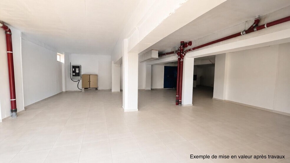 Retail in Hyères for sale - Interior Photo - Image 2 of 7
