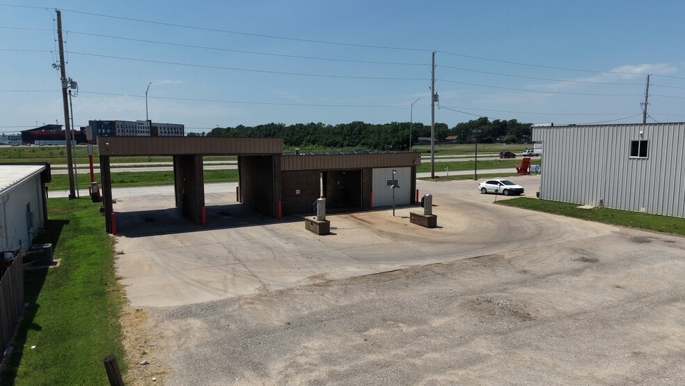 19874 W Kellogg Dr, Goddard, KS for sale - Building Photo - Image 2 of 4