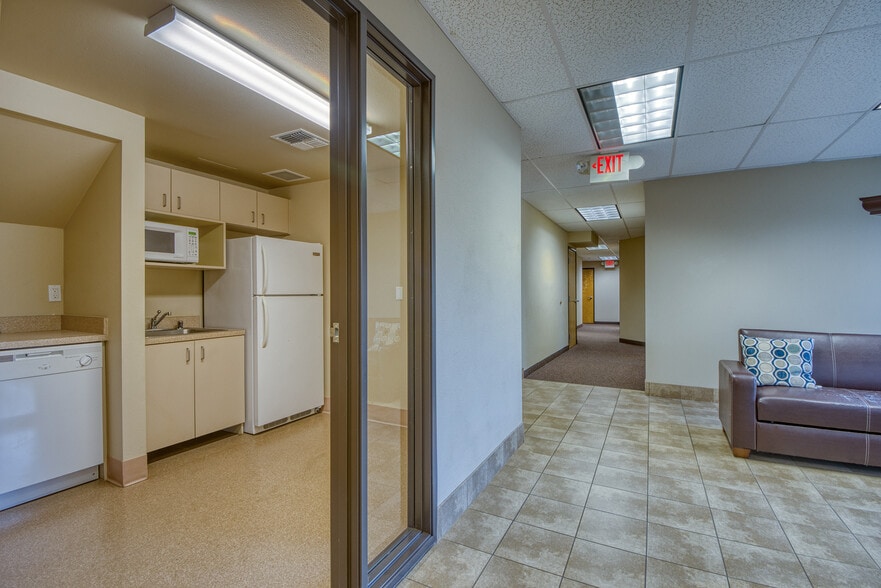 76-82 Washougal River Rd, Washougal, WA for sale - Interior Photo - Image 3 of 10