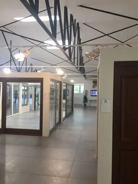 Commerce de détail dans Eysines à vendre - Photo intérieure - Image 2 de 10