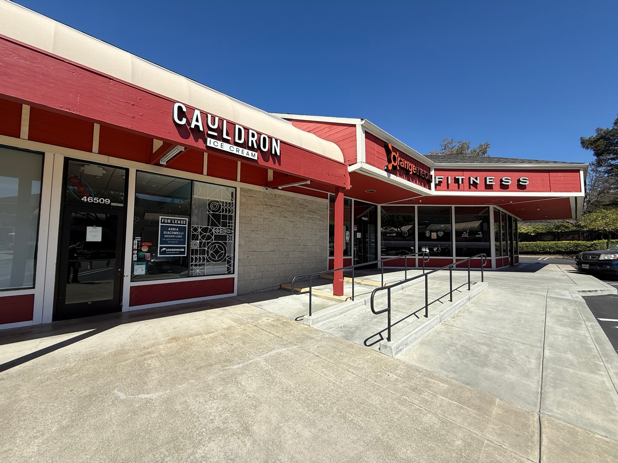 46615-46635 Mission Blvd, Fremont, CA à louer Photo du bâtiment- Image 1 de 3