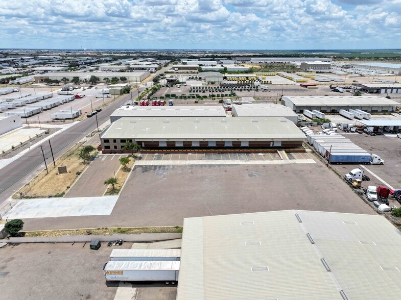 14610 Atlanta Dr, Laredo, TX for lease - Building Photo - Image 3 of 9