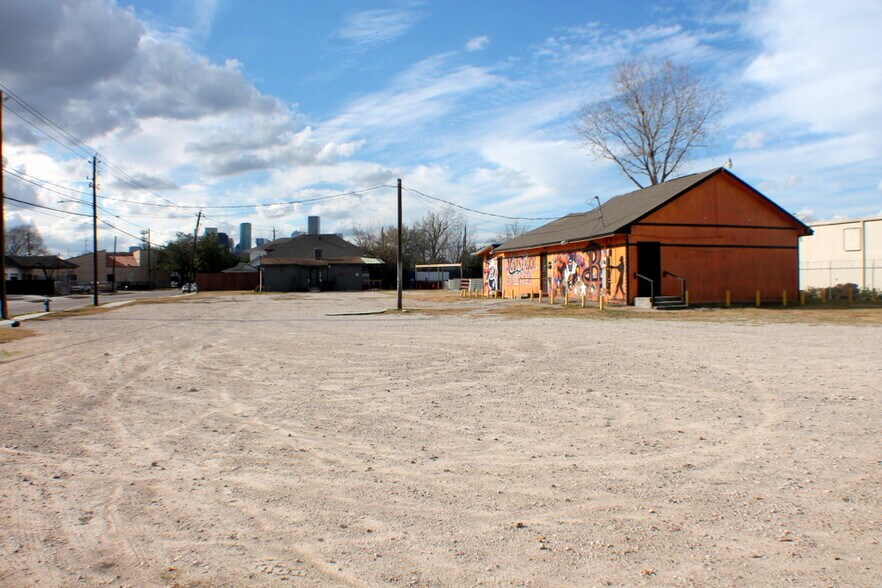 3907 1/2 Canal St, Houston, TX à louer - Photo du bâtiment - Image 3 de 20