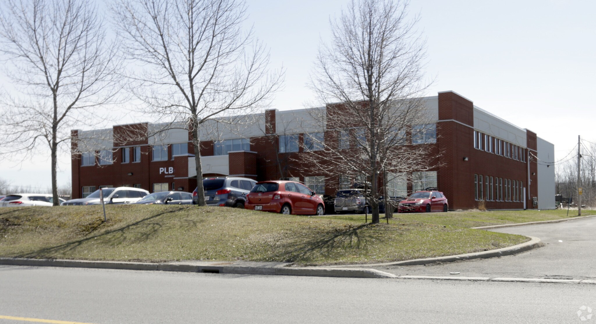 85 Rue J.-A.-Bombardier, Boucherville, QC for sale Primary Photo- Image 1 of 1