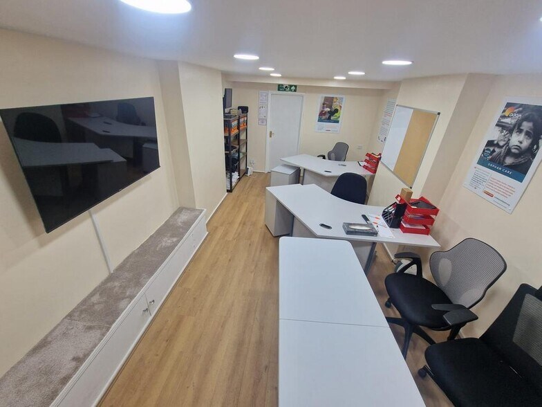 13 Francis St, Leicester à louer - Photo du bâtiment - Image 3 de 10