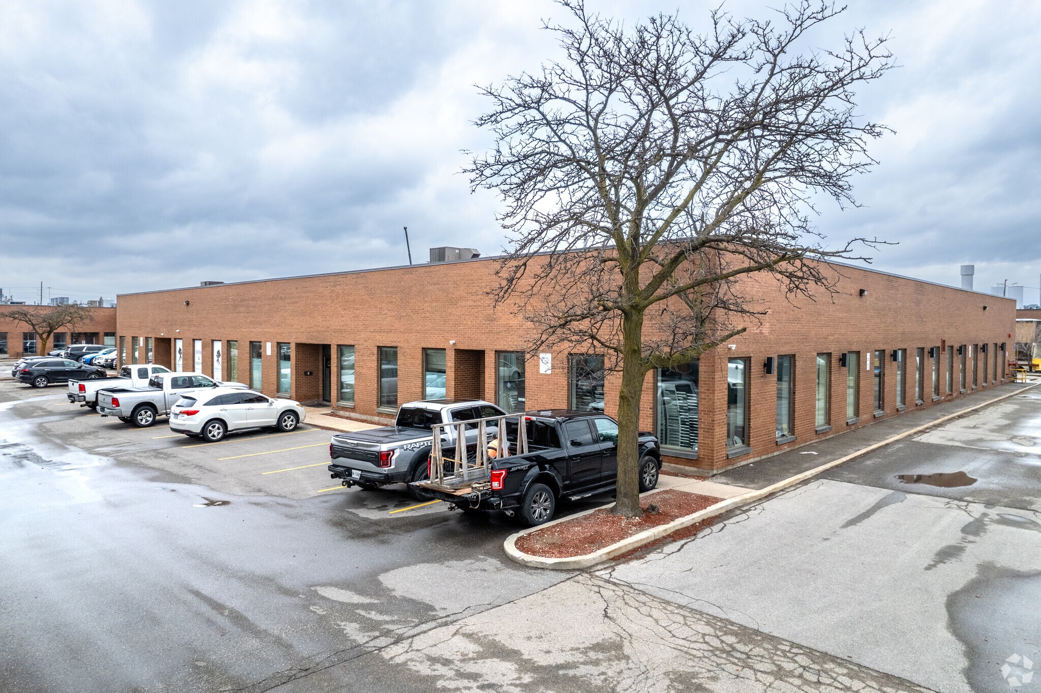 60 Rayette Rd, Concord, ON à louer Photo principale- Image 1 de 3