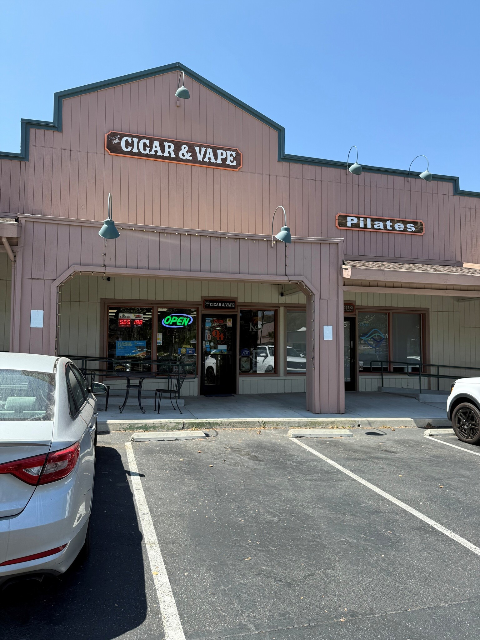 7520-7626 E Chapman Ave, Orange, CA for lease Building Photo- Image 1 of 3