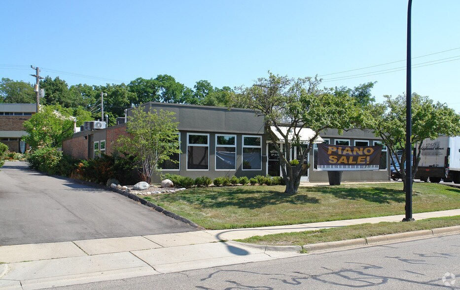 2361-2363 E Stadium Blvd, Ann Arbor, MI for sale - Primary Photo - Image 1 of 1