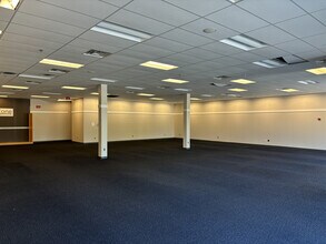 239-253 S Weber Rd, Romeoville, IL for lease Interior Photo- Image 2 of 4