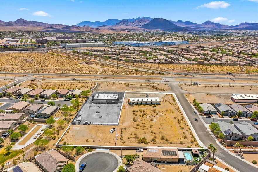 2134 S Boulder Hwy, Henderson, NV for sale - Building Photo - Image 2 of 13