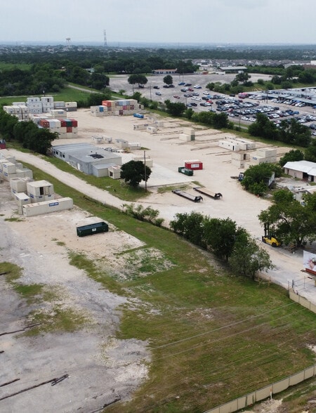 18780 IH 35 N, Schertz, TX à louer - Aérien - Image 3 de 7