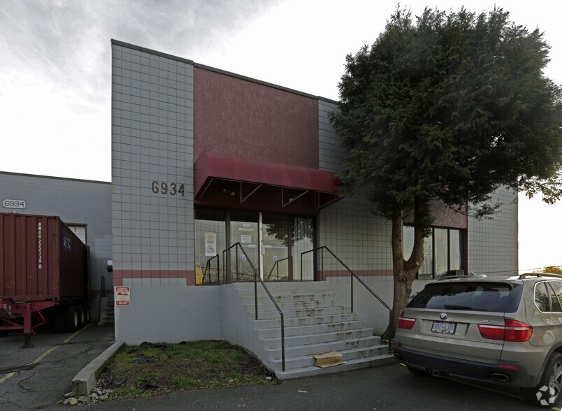 6932 Greenwood St, Burnaby, BC à louer - Photo du bâtiment - Image 2 de 3
