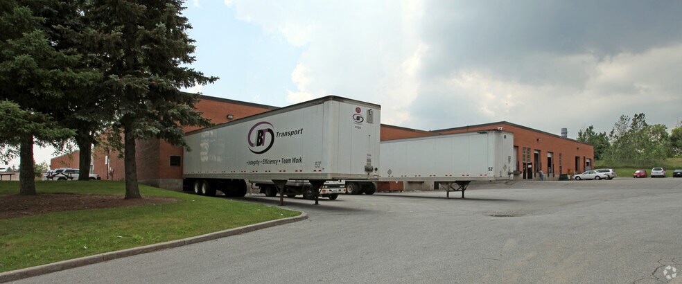 77 Steelcase Rd W, Markham, ON à louer - Photo du bâtiment - Image 2 de 6