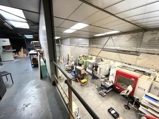 Plus de détails pour Rue Des Cayennes, Conflans-Sainte-Honorine - Local d'activités à louer